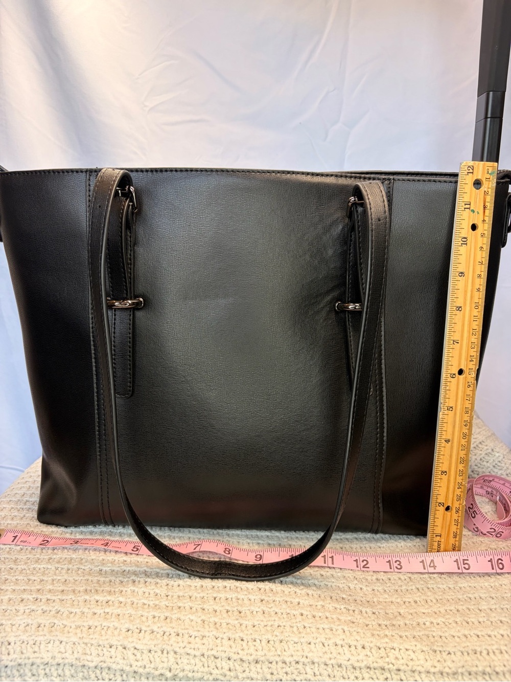 S-zone laptop tote. Elegant Black Leather